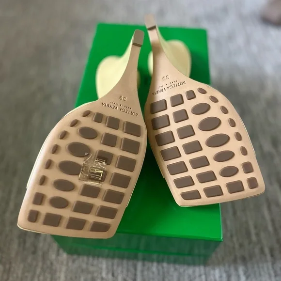 Bottega Veneta Stretch Wedge Lounge Nappa - Moon Beam - 39c - Picture 3 of 5